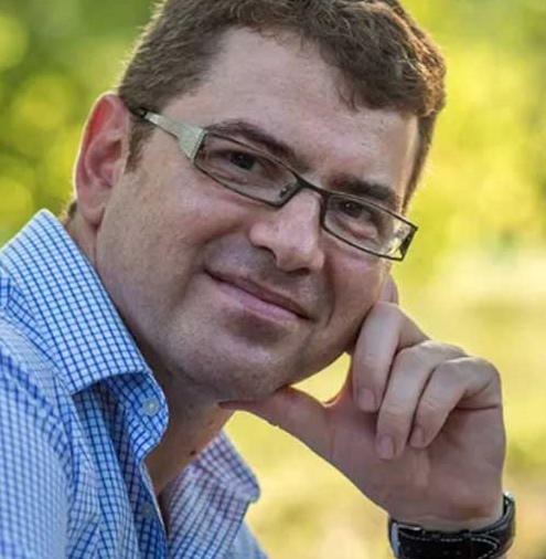 Neidoni, Cosmin
